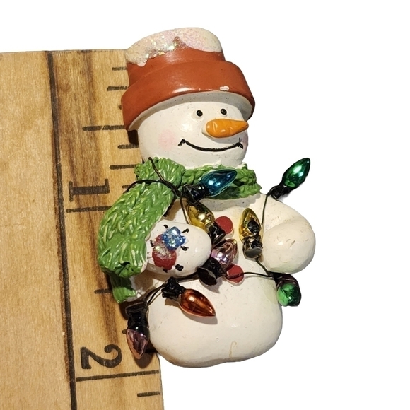 Vtg Mini Snowman pin brooch flowerpot hat scarf wrapped in lights - Picture 2 of 5